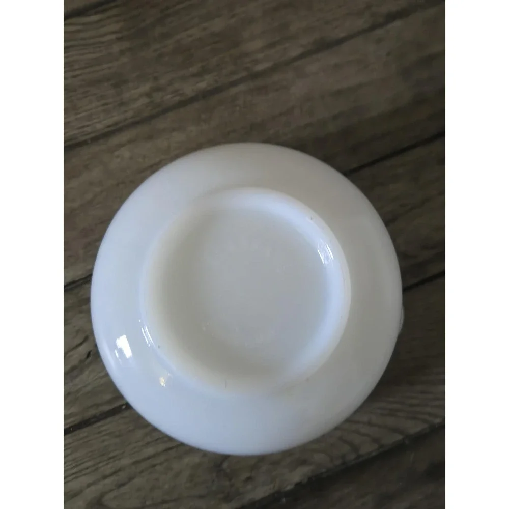 Vintage Glasbake Sunbeam Classic White Milk Glass Mixing Bowl With Pour Spout 7